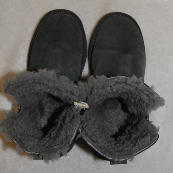 UGG Mckay Gray Suede Boot with Shearling Lining Women's size 8 - Picture 3 of 7
